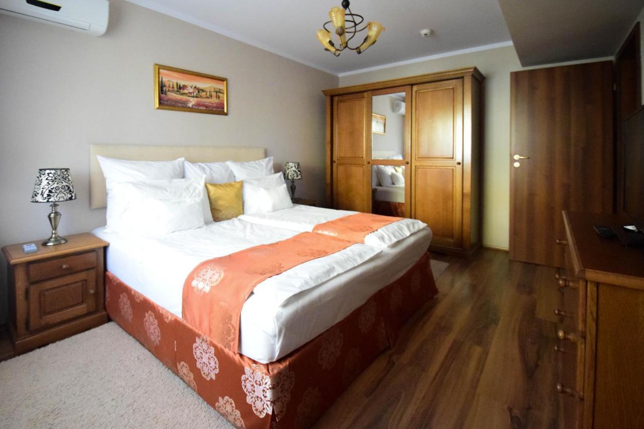 Cabrio Apart Hotel 克卢日-纳波卡 外观 照片